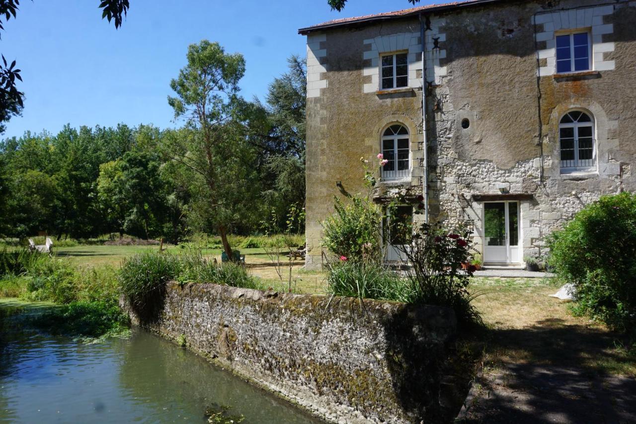 Le Moulin De Moquesouris - Chambres D'Hotes Et Table D'Hote Nazelles-Negron Eksteriør bilde