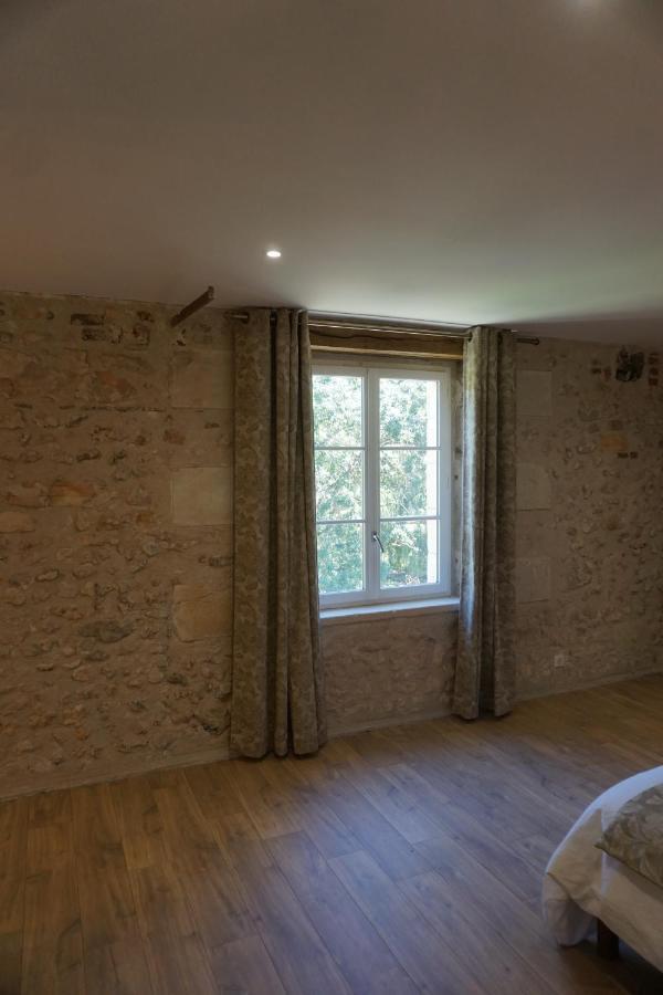 Le Moulin De Moquesouris - Chambres D'Hotes Et Table D'Hote Nazelles-Negron Eksteriør bilde
