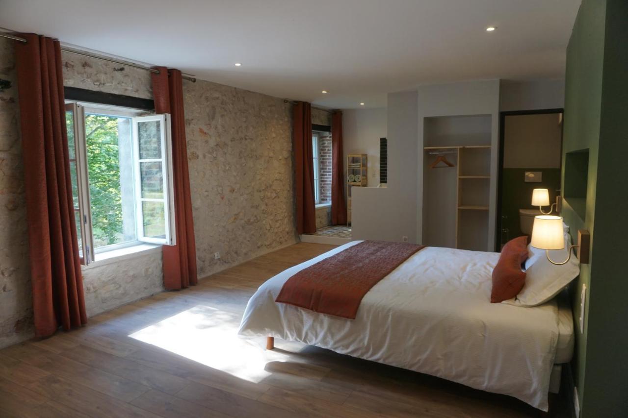 Le Moulin De Moquesouris - Chambres D'Hotes Et Table D'Hote Nazelles-Negron Eksteriør bilde